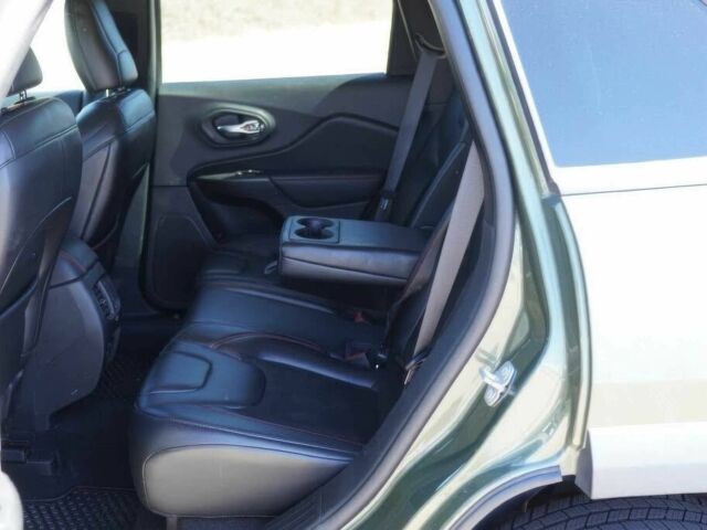Сірий Джип Cherokee, об'ємом двигуна 2 л та пробігом 32 тис. км за 8500 $, фото 8 на Automoto.ua