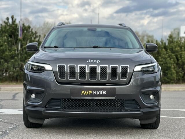 Сірий Джип Cherokee, об'ємом двигуна 0.24 л та пробігом 124 тис. км за 16490 $, фото 1 на Automoto.ua