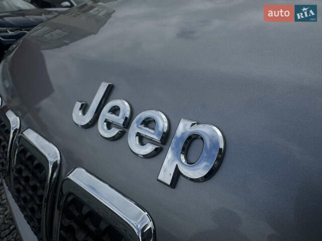 Джип Чероки 2020 в Бердичеве на Automoto.ua Серый Джип Чероки, объемом двигателя 2.4 л и пробегом 51 тыс. км за 16900 $, фото 20 на Automoto.ua