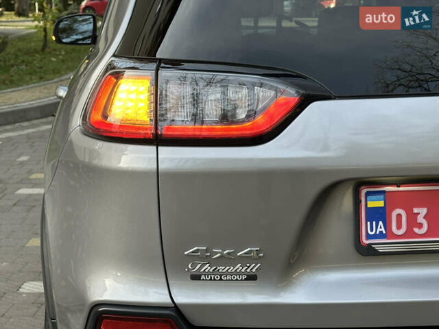 Серый Джип Чероки, объемом двигателя 2.4 л и пробегом 165 тыс. км за 15699 $, фото 109 на Automoto.ua