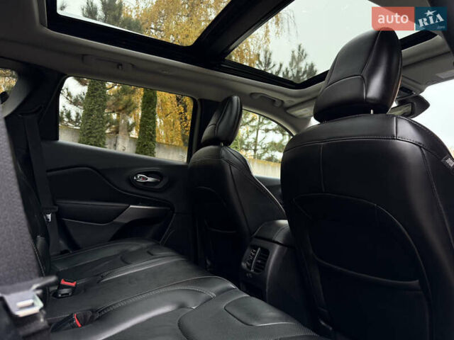 Сірий Джип Cherokee, об'ємом двигуна 3.24 л та пробігом 104 тис. км за 17200 $, фото 59 на Automoto.ua