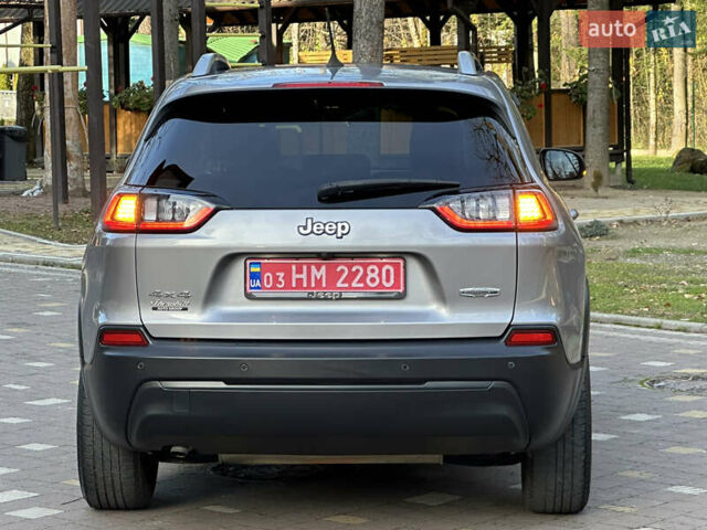 Серый Джип Чероки, объемом двигателя 2.4 л и пробегом 165 тыс. км за 15699 $, фото 165 на Automoto.ua