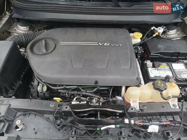 Сірий Джип Cherokee, об'ємом двигуна 3.24 л та пробігом 630 тис. км за 18700 $, фото 24 на Automoto.ua