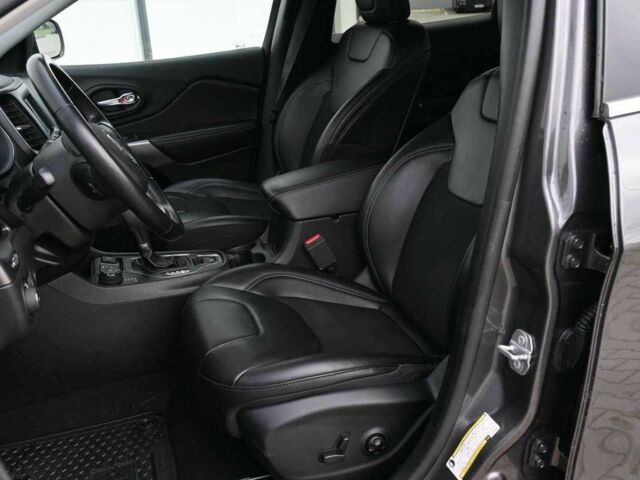 Серый Джип Чероки, объемом двигателя 2.4 л и пробегом 82 тыс. км за 10200 $, фото 17 на Automoto.ua