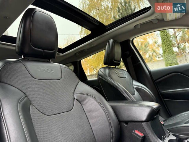 Сірий Джип Cherokee, об'ємом двигуна 3.24 л та пробігом 104 тис. км за 17200 $, фото 54 на Automoto.ua