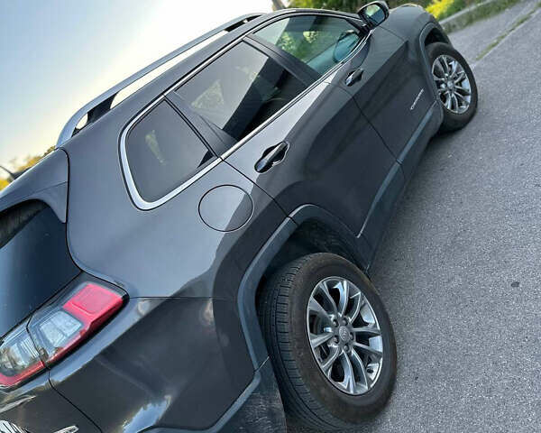 Сірий Джип Cherokee, об'ємом двигуна 3.24 л та пробігом 74 тис. км за 21000 $, фото 3 на Automoto.ua