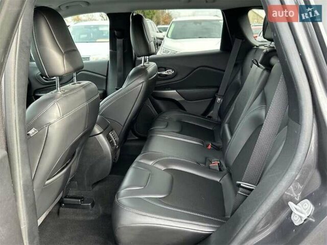 Сірий Джип Cherokee, об'ємом двигуна 2.36 л та пробігом 66 тис. км за 4100 $, фото 12 на Automoto.ua