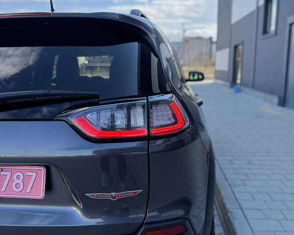Сірий Джип Cherokee, об'ємом двигуна 0 л та пробігом 34 тис. км за 22300 $, фото 8 на Automoto.ua