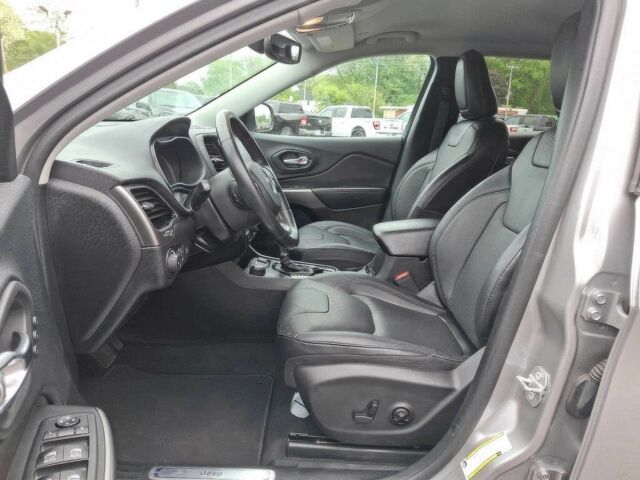 Сірий Джип Cherokee, об'ємом двигуна 3.2 л та пробігом 47 тис. км за 7300 $, фото 6 на Automoto.ua