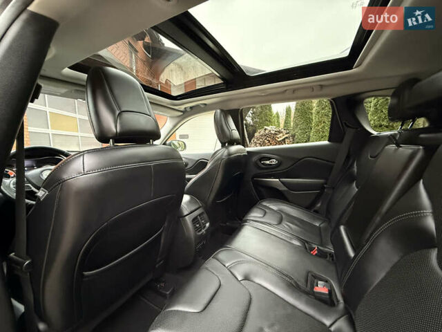 Сірий Джип Cherokee, об'ємом двигуна 3.24 л та пробігом 104 тис. км за 17200 $, фото 49 на Automoto.ua