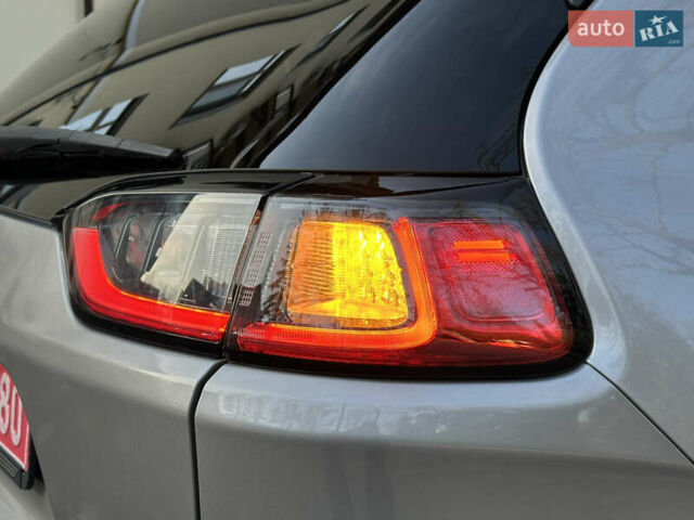 Серый Джип Чероки, объемом двигателя 2.4 л и пробегом 165 тыс. км за 15699 $, фото 152 на Automoto.ua