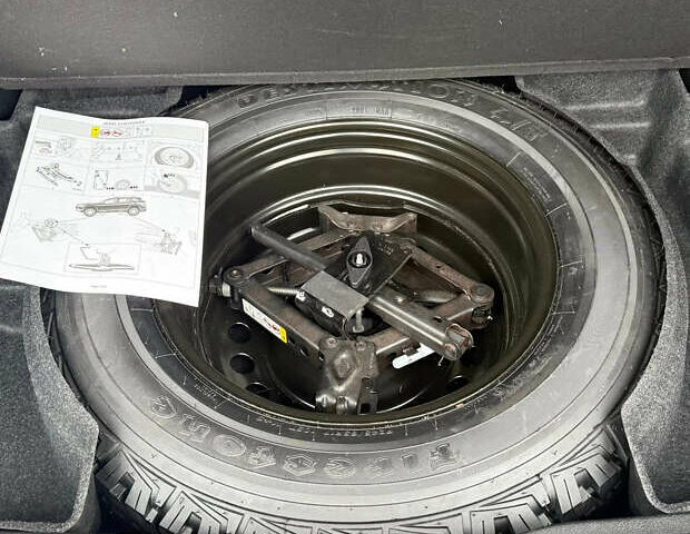 Сірий Джип Cherokee, об'ємом двигуна 3.2 л та пробігом 121 тис. км за 18500 $, фото 2 на Automoto.ua