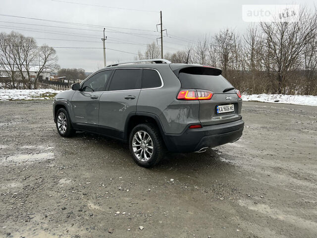 Сірий Джип Cherokee, об'ємом двигуна 3.2 л та пробігом 21 тис. км за 21000 $, фото 2 на Automoto.ua