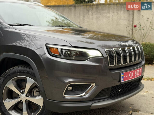 Сірий Джип Cherokee, об'ємом двигуна 3.24 л та пробігом 104 тис. км за 17200 $, фото 4 на Automoto.ua