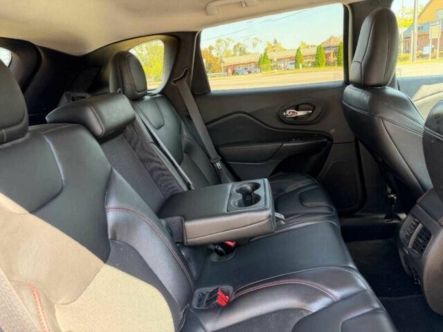 Джип Cherokee 2020 у Хмельницькому на Automoto.ua Сірий Джип Cherokee, об'ємом двигуна 3.2 л та пробігом 47 тис. км за 9000 $, фото 9 на Automoto.ua