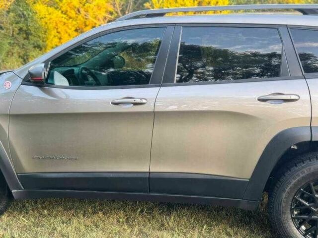 Джип Чероки 2020 в Житомире на Automoto.ua Серый Джип Чероки, объемом двигателя 3.2 л и пробегом 45 тыс. км за 5900 $, фото 4 на Automoto.ua