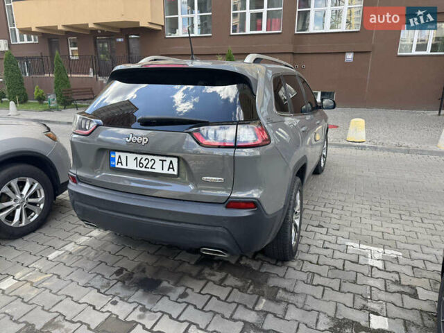 Сірий Джип Cherokee, об'ємом двигуна 3.2 л та пробігом 109 тис. км за 17200 $, фото 1 на Automoto.ua