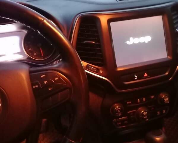 Сірий Джип Cherokee, об'ємом двигуна 3.24 л та пробігом 48 тис. км за 24999 $, фото 9 на Automoto.ua