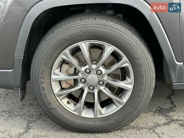 Сірий Джип Cherokee, об'ємом двигуна 2.36 л та пробігом 66 тис. км за 4100 $, фото 6 на Automoto.ua