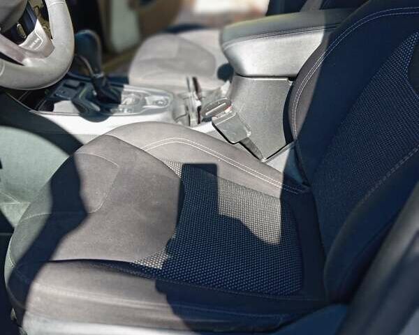 Серый Джип Чероки, объемом двигателя 2.36 л и пробегом 122 тыс. км за 16500 $, фото 17 на Automoto.ua