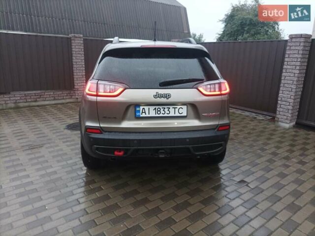 Сірий Джип Cherokee, об'ємом двигуна 3.24 л та пробігом 630 тис. км за 18700 $, фото 7 на Automoto.ua