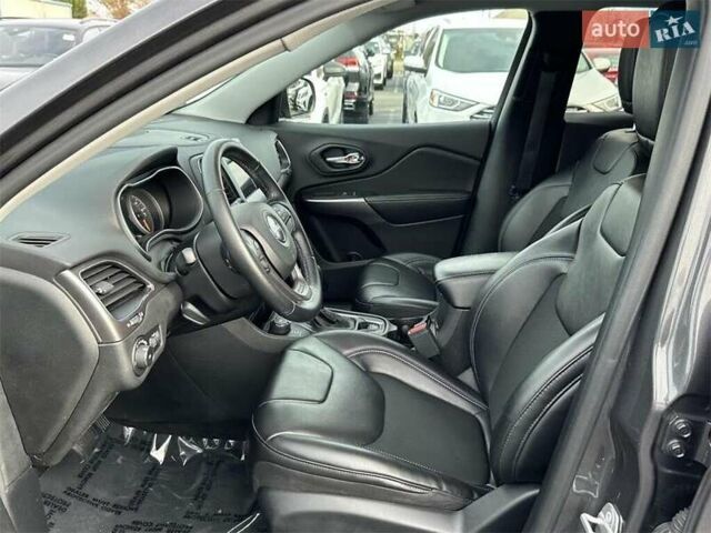 Сірий Джип Cherokee, об'ємом двигуна 2.36 л та пробігом 66 тис. км за 4100 $, фото 9 на Automoto.ua