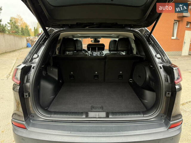 Сірий Джип Cherokee, об'ємом двигуна 3.24 л та пробігом 104 тис. км за 17200 $, фото 66 на Automoto.ua