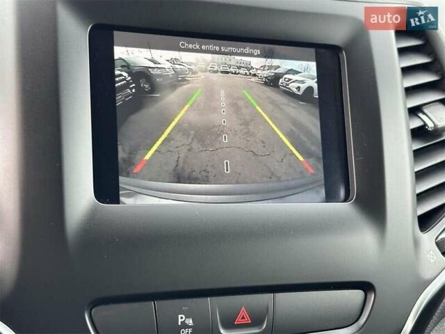 Сірий Джип Cherokee, об'ємом двигуна 2.36 л та пробігом 66 тис. км за 4100 $, фото 14 на Automoto.ua