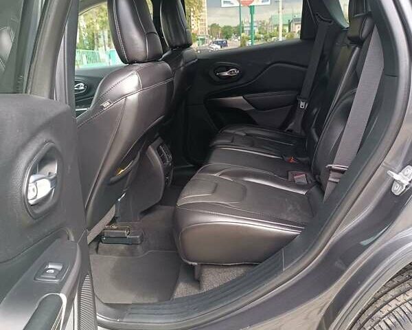 Сірий Джип Cherokee, об'ємом двигуна 3.2 л та пробігом 158 тис. км за 20500 $, фото 10 на Automoto.ua