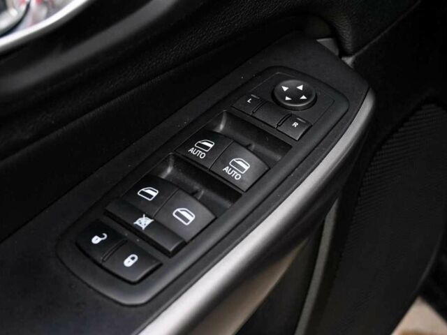 Серый Джип Чероки, объемом двигателя 2.4 л и пробегом 82 тыс. км за 10200 $, фото 18 на Automoto.ua