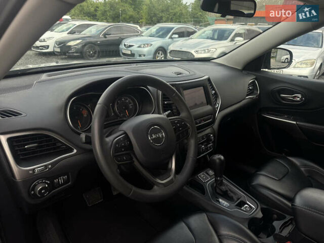 Джип Чероки 2020 в Бердичеве на Automoto.ua Серый Джип Чероки, объемом двигателя 2.4 л и пробегом 51 тыс. км за 16900 $, фото 18 на Automoto.ua