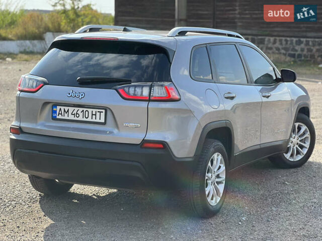 Сірий Джип Cherokee, об'ємом двигуна 2.36 л та пробігом 98 тис. км за 16500 $, фото 11 на Automoto.ua