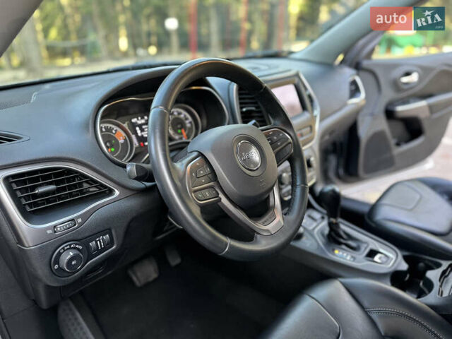 Серый Джип Чероки, объемом двигателя 2.4 л и пробегом 165 тыс. км за 15699 $, фото 189 на Automoto.ua