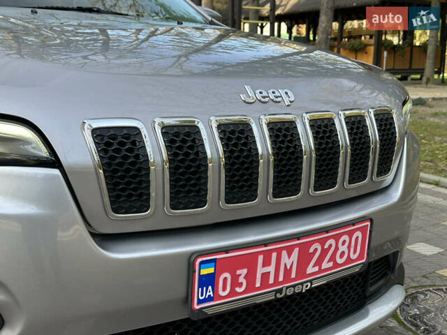 Серый Джип Чероки, объемом двигателя 2.4 л и пробегом 165 тыс. км за 15699 $, фото 73 на Automoto.ua
