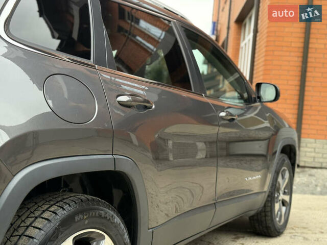 Сірий Джип Cherokee, об'ємом двигуна 3.24 л та пробігом 104 тис. км за 17200 $, фото 34 на Automoto.ua