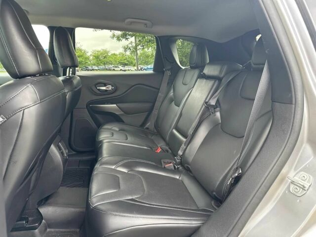 Сірий Джип Cherokee, об'ємом двигуна 3.2 л та пробігом 47 тис. км за 12000 $, фото 14 на Automoto.ua