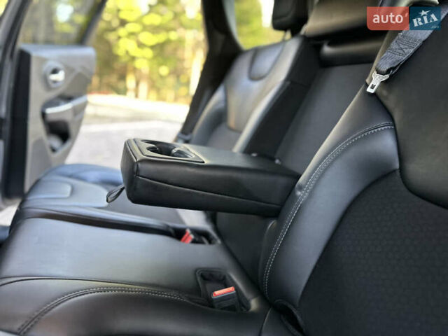 Серый Джип Чероки, объемом двигателя 2.4 л и пробегом 165 тыс. км за 15699 $, фото 240 на Automoto.ua