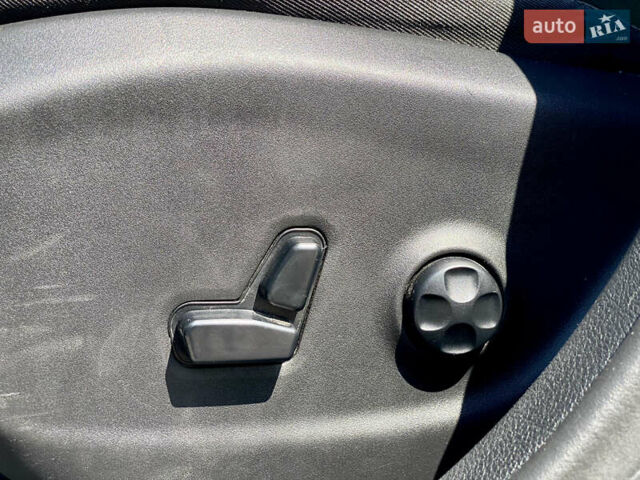 Джип Чероки 2020 в Киеве на Automoto.ua Серый Джип Чероки, объемом двигателя 2.36 л и пробегом 71 тыс. км за 18500 $, фото 24 на Automoto.ua