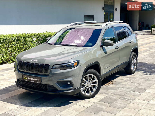 Джип Чероки 2020 в Киеве на Automoto.ua Серый Джип Чероки, объемом двигателя 2.36 л и пробегом 71 тыс. км за 18500 $, фото 2 на Automoto.ua