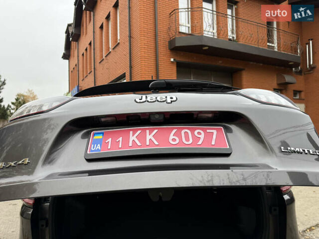 Сірий Джип Cherokee, об'ємом двигуна 3.24 л та пробігом 104 тис. км за 17200 $, фото 65 на Automoto.ua