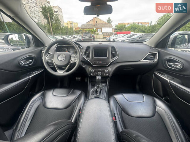 Серый Джип Чероки, объемом двигателя 2.4 л и пробегом 51 тыс. км за 17800 $, фото 13 на Automoto.ua