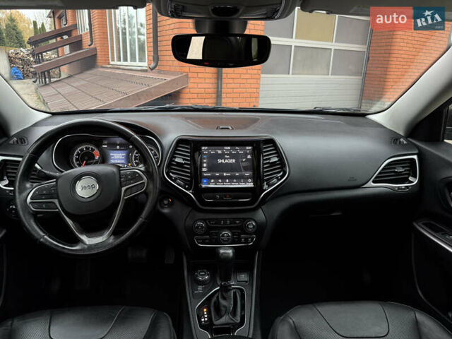 Сірий Джип Cherokee, об'ємом двигуна 3.24 л та пробігом 104 тис. км за 17200 $, фото 39 на Automoto.ua