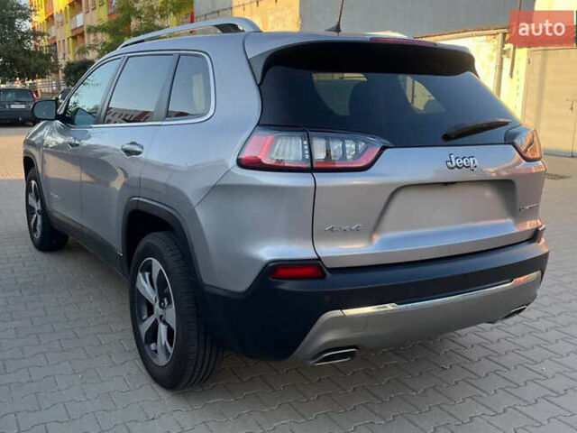 Сірий Джип Cherokee, об'ємом двигуна 2.4 л та пробігом 40 тис. км за 15500 $, фото 1 на Automoto.ua