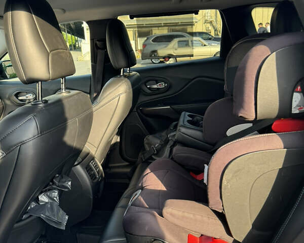 Сірий Джип Cherokee, об'ємом двигуна 3.24 л та пробігом 73 тис. км за 22500 $, фото 24 на Automoto.ua