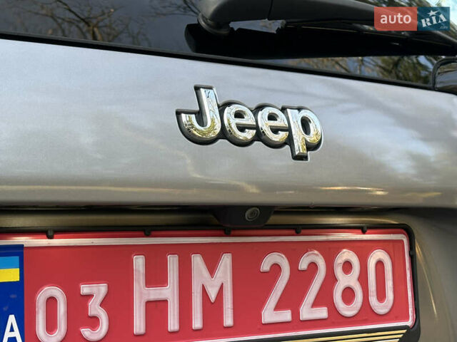Серый Джип Чероки, объемом двигателя 2.4 л и пробегом 165 тыс. км за 15699 $, фото 113 на Automoto.ua