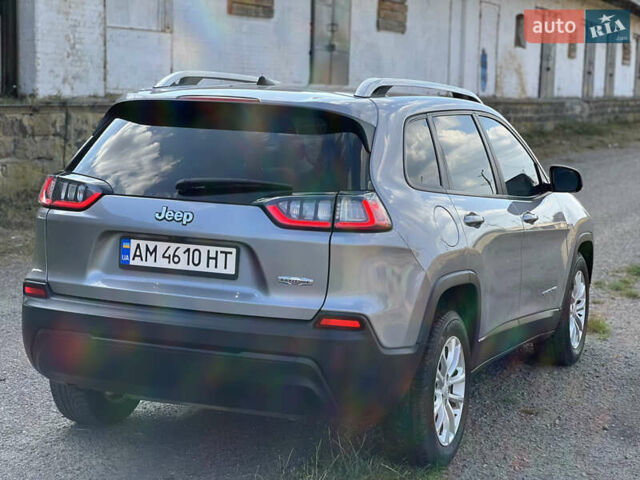 Сірий Джип Cherokee, об'ємом двигуна 2.36 л та пробігом 98 тис. км за 16500 $, фото 1 на Automoto.ua