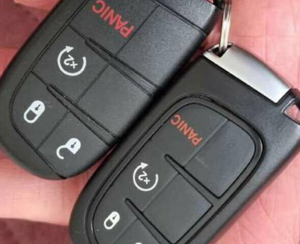 Серый Джип Чероки, объемом двигателя 2.4 л и пробегом 37 тыс. км за 21000 $, фото 6 на Automoto.ua