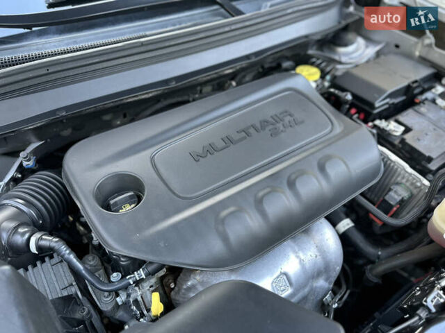 Серый Джип Чероки, объемом двигателя 2.4 л и пробегом 165 тыс. км за 15699 $, фото 265 на Automoto.ua