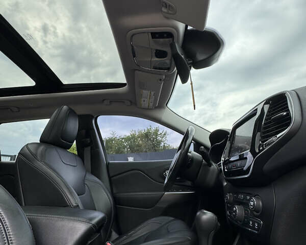 Сірий Джип Cherokee, об'ємом двигуна 3.2 л та пробігом 74 тис. км за 22500 $, фото 12 на Automoto.ua