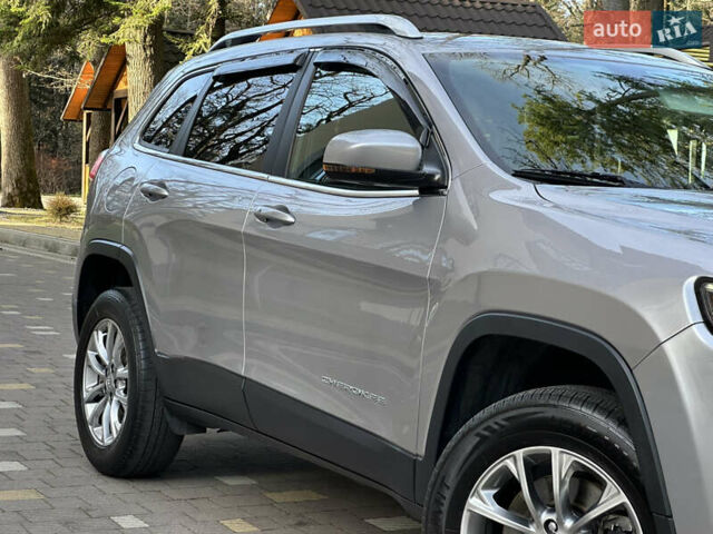 Серый Джип Чероки, объемом двигателя 2.4 л и пробегом 165 тыс. км за 15699 $, фото 60 на Automoto.ua